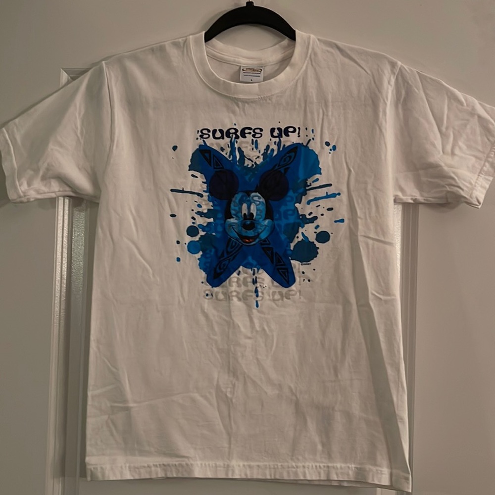 Crazy Shirts Mickey Mouse “Surfs Up” T-Shirt